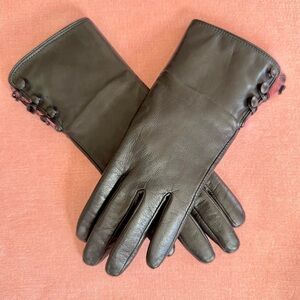 BNWOT Dents of England Black Leather Gloves with Pink Rabbit Fur 🖤💗